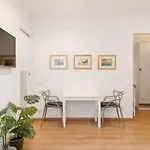 Amazing Studio With Botanic Touch In The Center